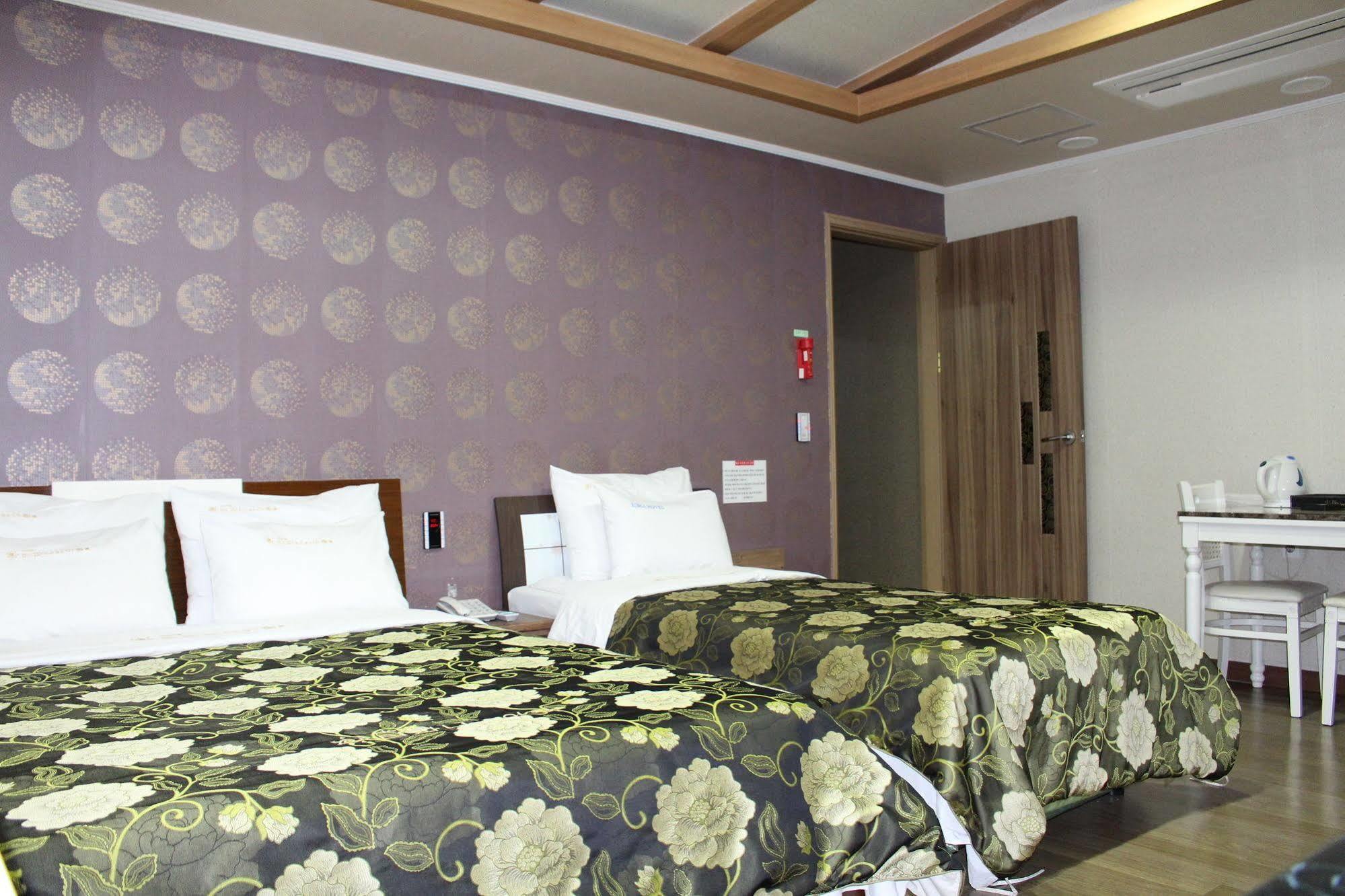 Tiffany Motel Mokpo Esterno foto